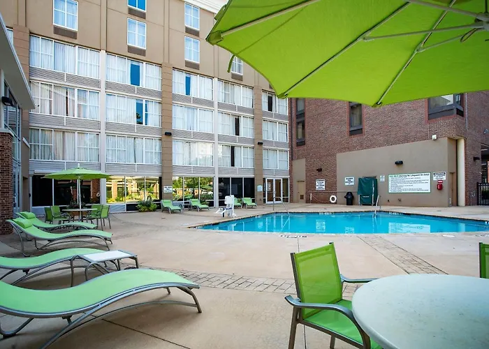 Holiday Inn Athens - University Area